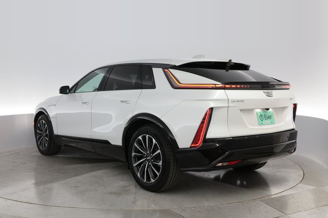 2024 Cadillac LYRIQ — photo 11 of 29
