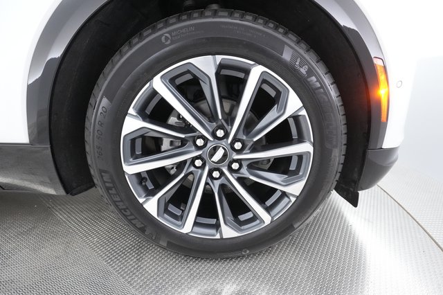 2024 Cadillac LYRIQ — photo 15 of 29