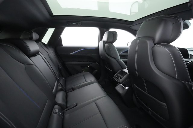 2024 Cadillac LYRIQ — photo 4 of 29