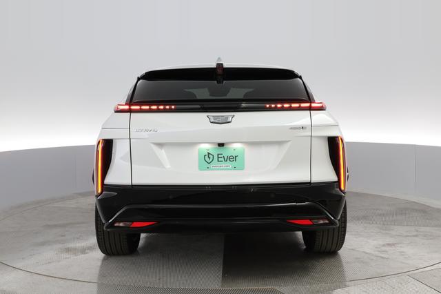 2024 Cadillac LYRIQ — photo 10 of 29