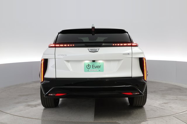 2024 Cadillac LYRIQ — photo 10 of 29