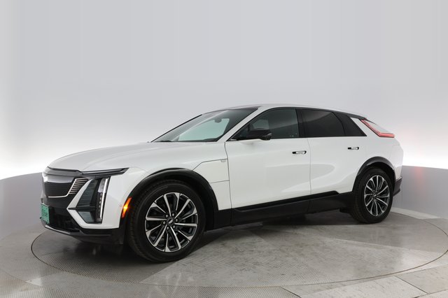 2024 Cadillac LYRIQ — photo 12 of 29