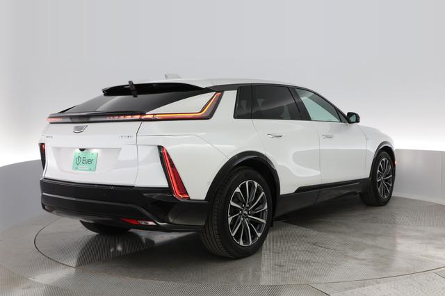 2024 Cadillac LYRIQ — photo 9 of 29