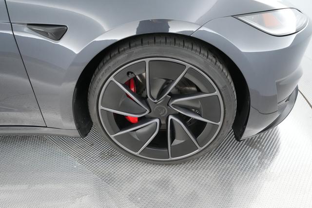 2024 Tesla Model 3 — photo 7 of 21