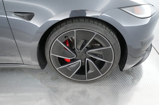 2024 Tesla Model 3 — photo 7 of 21