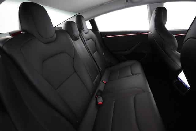 2024 Tesla Model 3 — photo 4 of 21