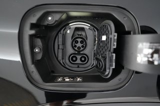 2024 Mercedes-Benz EQB — photo 8 of 25