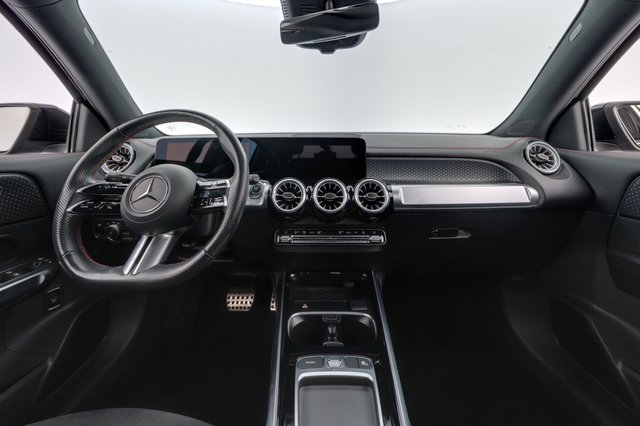 2024 Mercedes-Benz EQB — photo 21 of 25