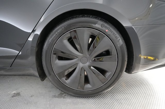 2023 Tesla Model S — photo 17 of 24