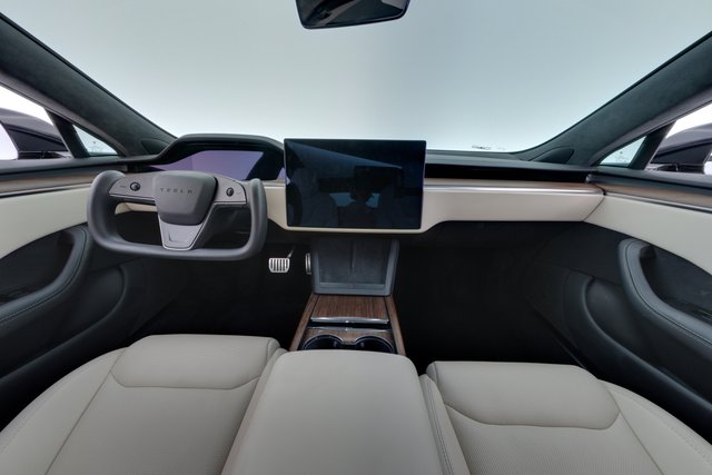 2023 Tesla Model S — photo 21 of 24
