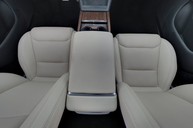 2023 Tesla Model S — photo 22 of 24