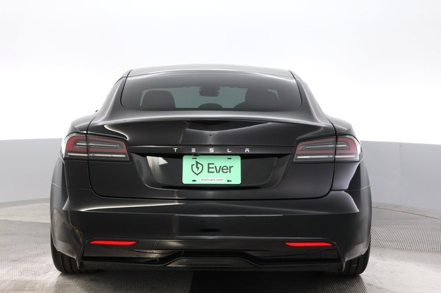 2023 Tesla Model S — photo 12 of 24