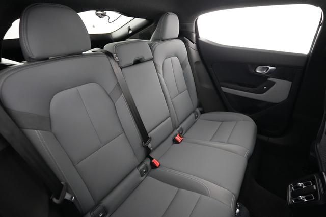 2022 Polestar 2 — photo 4 of 22