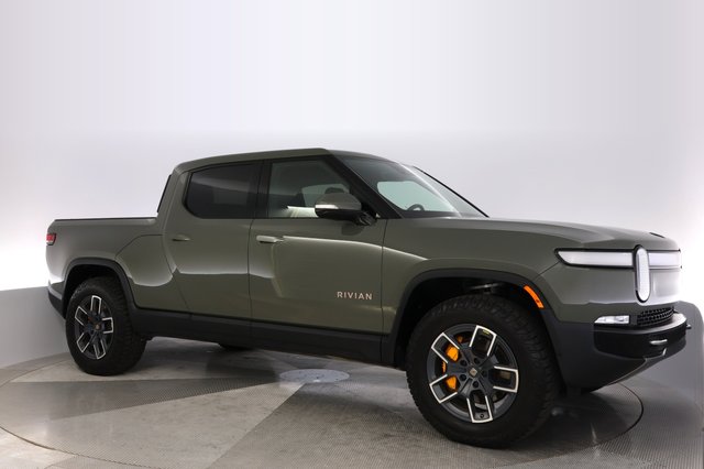 2022 Rivian R1T — photo 11 of 27