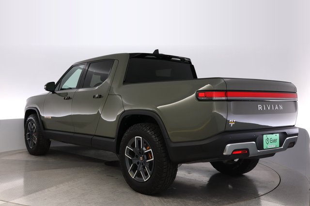 2022 Rivian R1T — photo 13 of 27