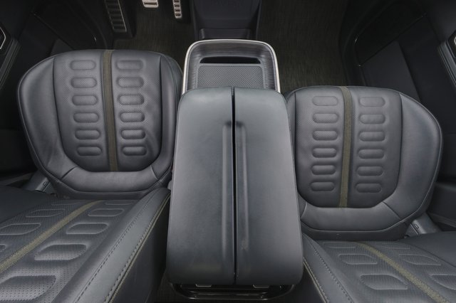 2022 Rivian R1T — photo 22 of 27