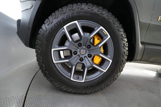2022 Rivian R1T — photo 15 of 27