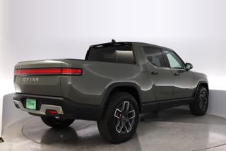 2022 Rivian R1T — photo 2 of 27