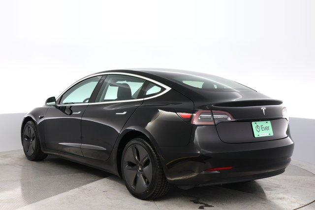 2018 Tesla Model 3 — photo 11 of 19