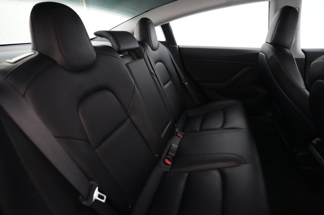 2018 Tesla Model 3 — photo 4 of 19