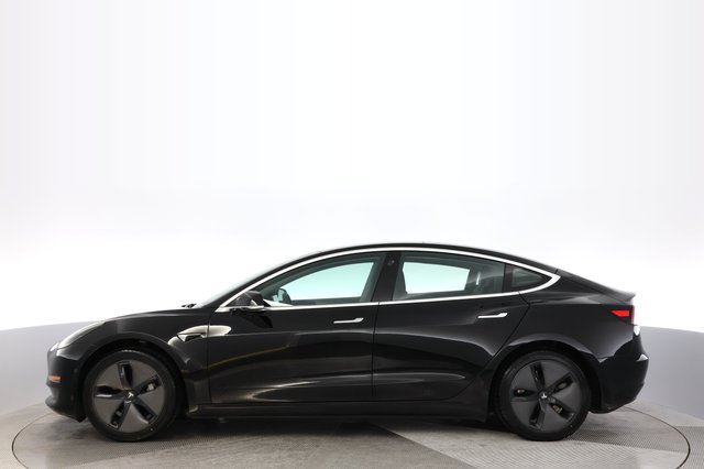 2018 Tesla Model 3 — photo 12 of 19