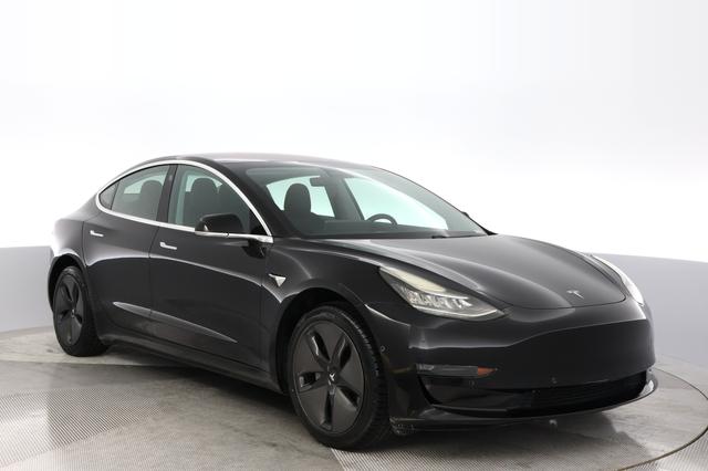 2018 Tesla Model 3 — photo 9 of 19