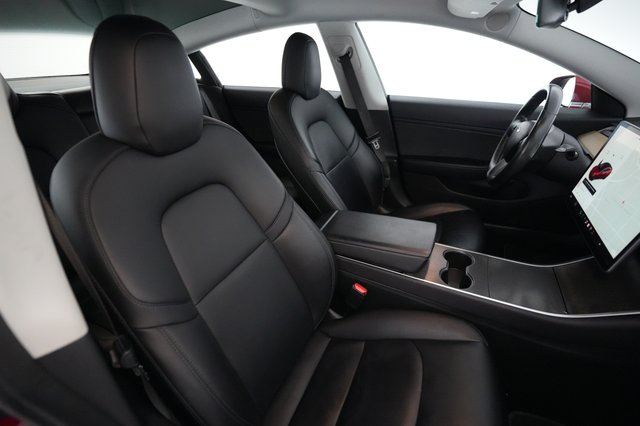 2018 Tesla Model 3 — photo 18 of 24