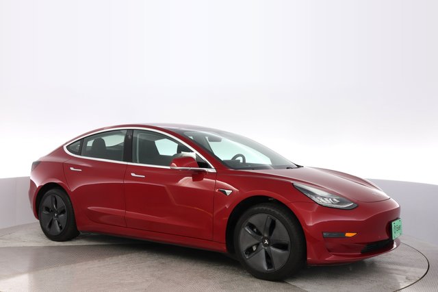 2018 Tesla Model 3 — photo 11 of 24