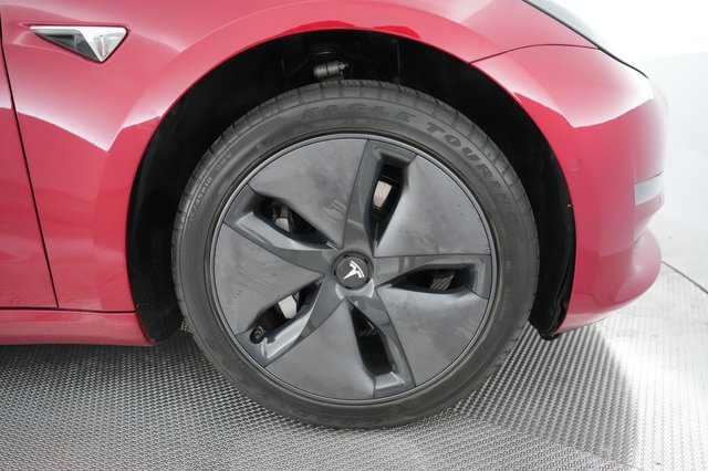 2018 Tesla Model 3 — photo 15 of 24