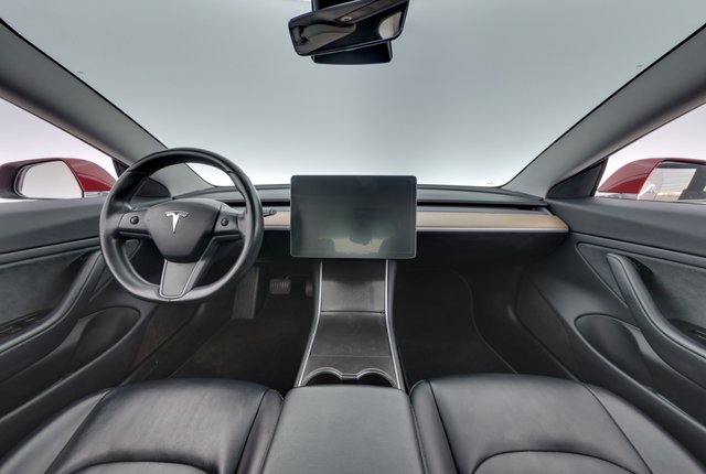 2018 Tesla Model 3 — photo 21 of 24