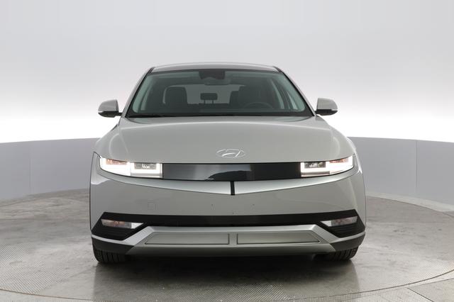 2023 Hyundai IONIQ 5 — photo 7 of 31