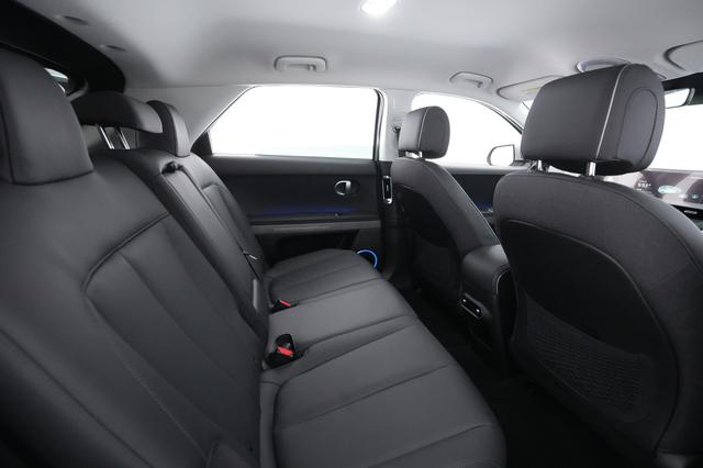 2023 Hyundai IONIQ 5 — photo 4 of 31