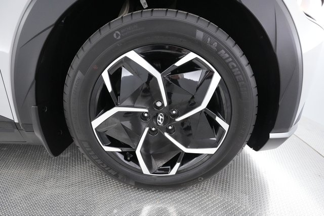 2023 Hyundai IONIQ 5 — photo 16 of 31