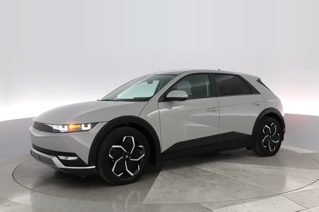 2023 Hyundai IONIQ 5 — photo 13 of 31