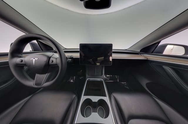 2023 Tesla Model Y — photo 21 of 30