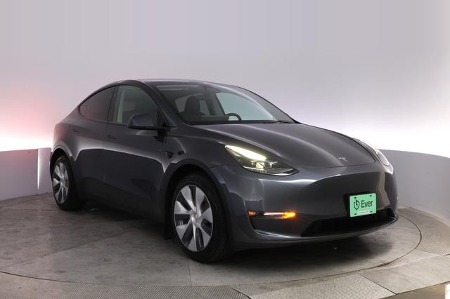 2023 Tesla Model Y — photo 10 of 30