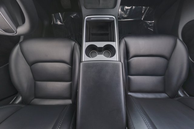 2023 Tesla Model Y — photo 22 of 30