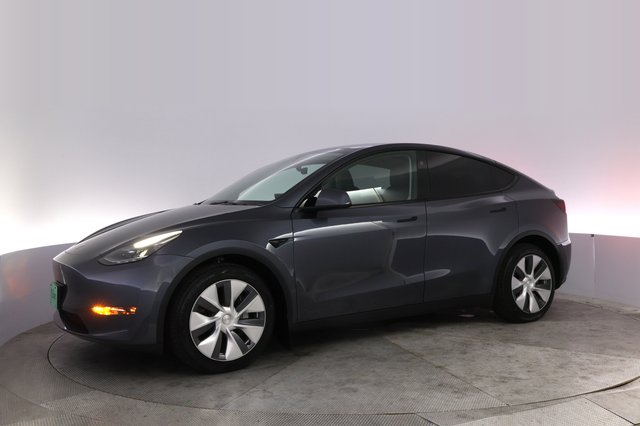 2023 Tesla Model Y — photo 14 of 30