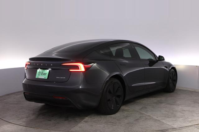 2024 Tesla Model 3 — photo 2 of 24