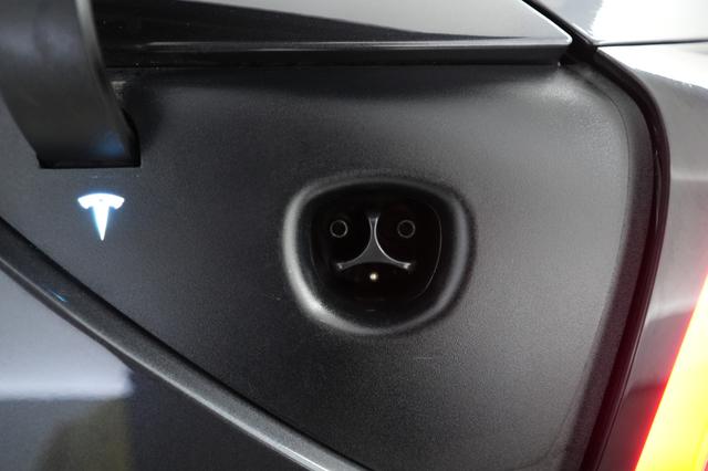 2024 Tesla Model 3 — photo 8 of 24