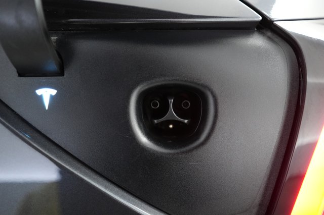 2024 Tesla Model 3 — photo 8 of 24