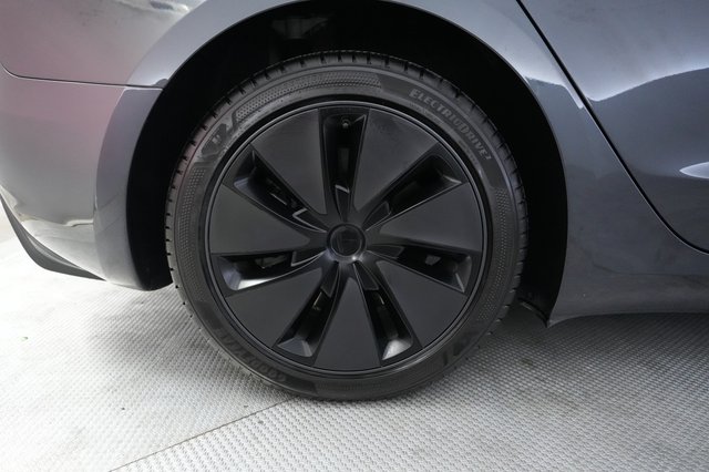 2024 Tesla Model 3 — photo 17 of 24