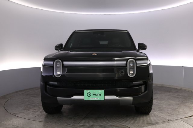 2025 Rivian R1S — photo 9 of 26