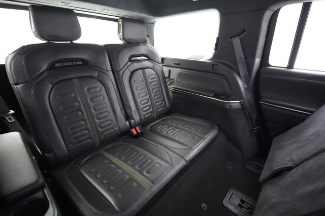 2025 Rivian R1S — photo 20 of 26