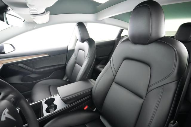 2023 Tesla Model 3 — photo 3 of 22