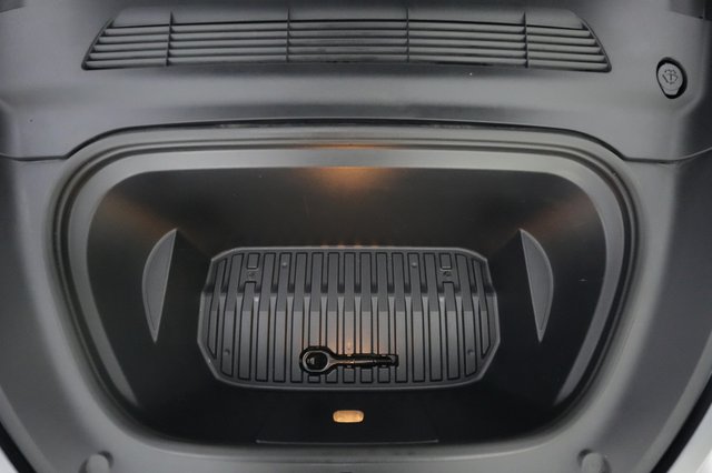 2023 Tesla Model Y — photo 23 of 26