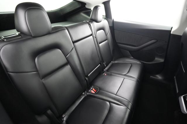 2023 Tesla Model Y — photo 4 of 26
