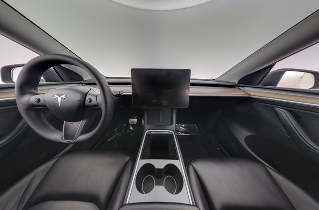 2023 Tesla Model Y — photo 21 of 26