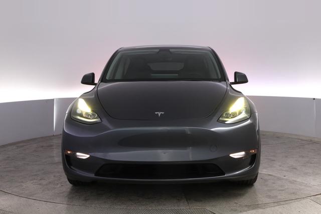 2023 Tesla Model Y — photo 9 of 26
