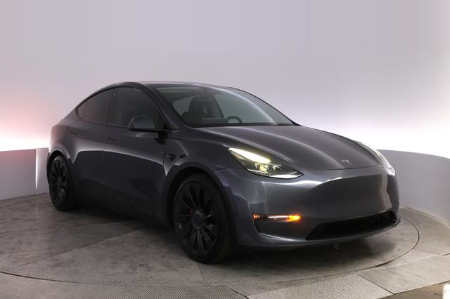 2023 Tesla Model Y — photo 10 of 26